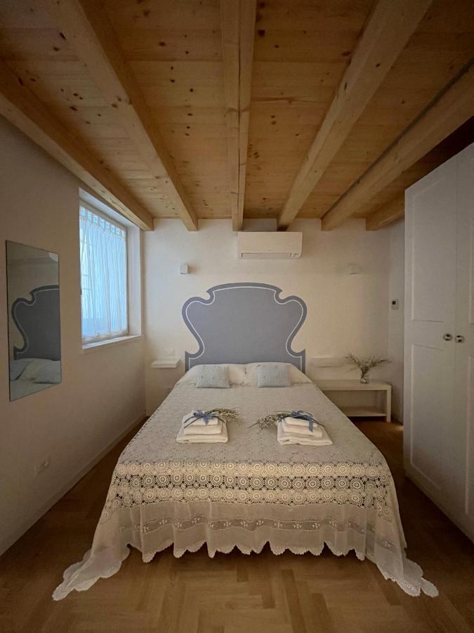 סאלו La Piccola Casa Al Lago - Intera Casa Con 3 Camere E 2 Box מראה חיצוני תמונה