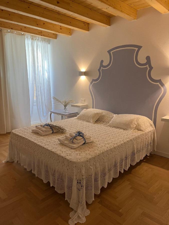 סאלו La Piccola Casa Al Lago - Intera Casa Con 3 Camere E 2 Box מראה חיצוני תמונה