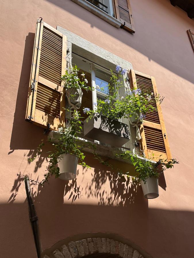 סאלו La Piccola Casa Al Lago - Intera Casa Con 3 Camere E 2 Box מראה חיצוני תמונה