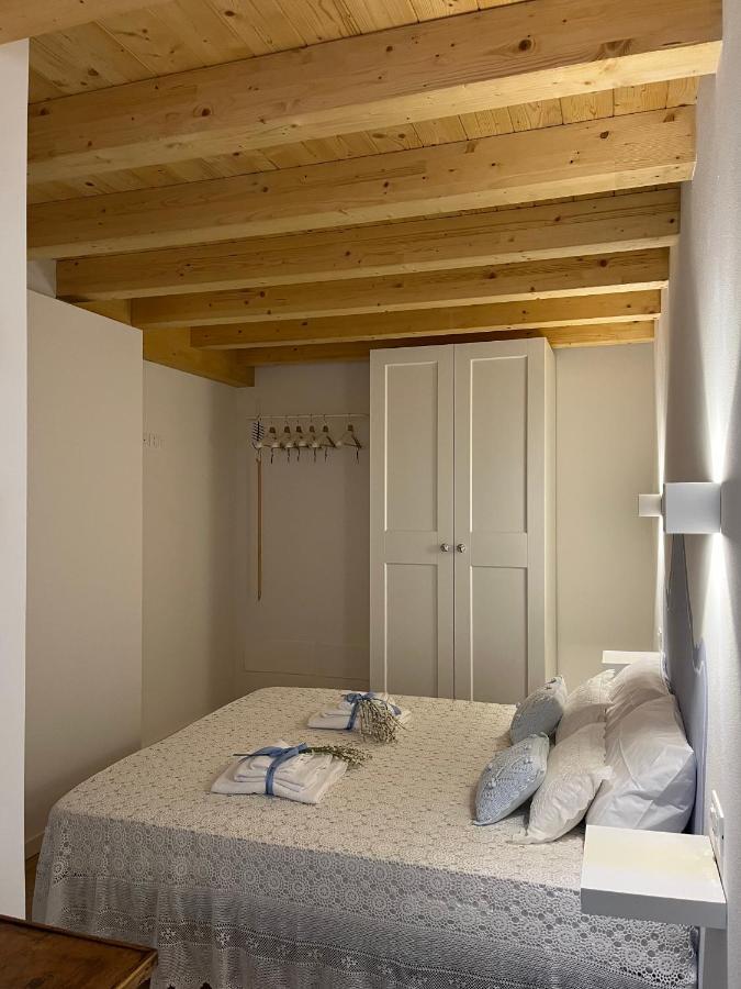 סאלו La Piccola Casa Al Lago - Intera Casa Con 3 Camere E 2 Box מראה חיצוני תמונה